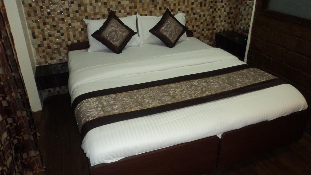 Benazeer Hotel Mumbai Kültér fotó