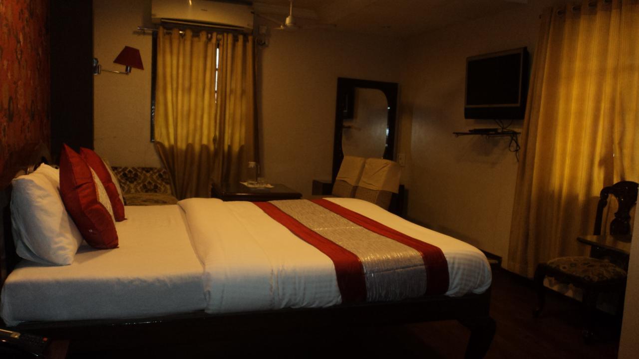 Benazeer Hotel Mumbai Kültér fotó