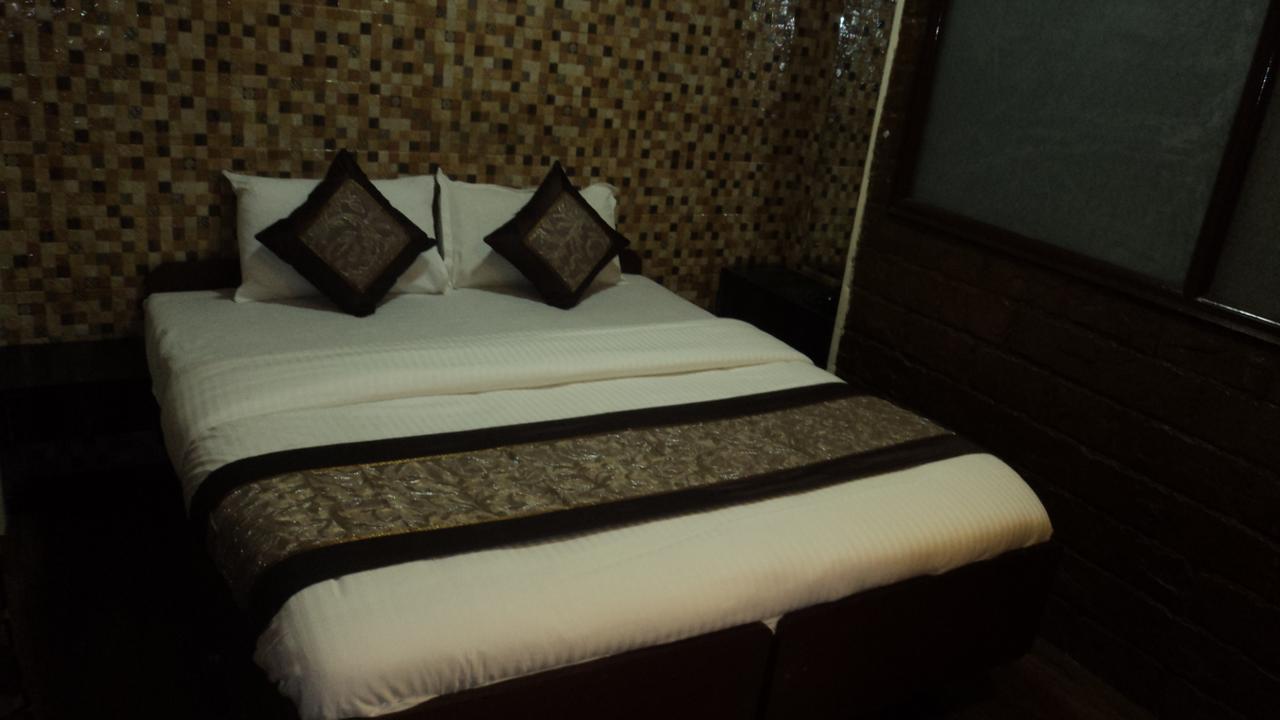 Benazeer Hotel Mumbai Kültér fotó