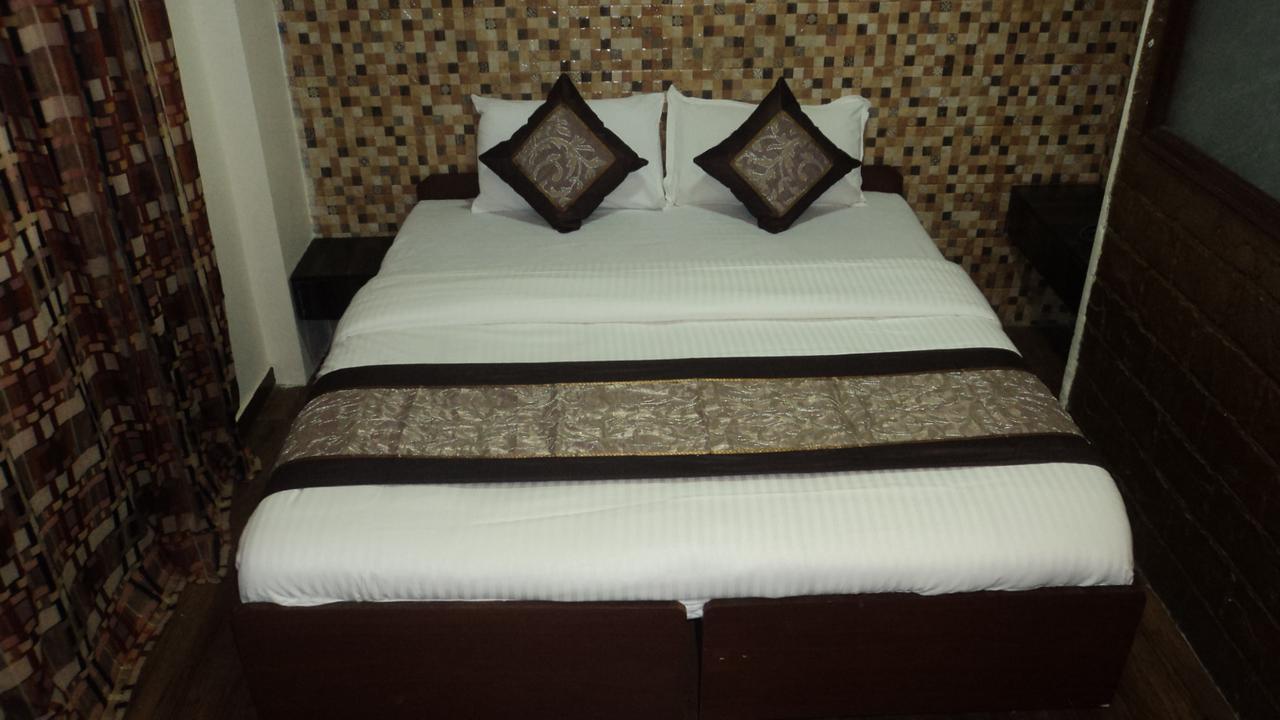 Benazeer Hotel Mumbai Kültér fotó