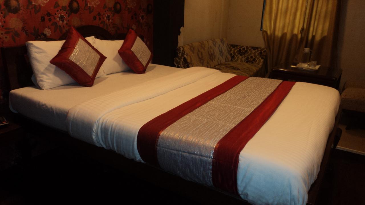 Benazeer Hotel Mumbai Kültér fotó