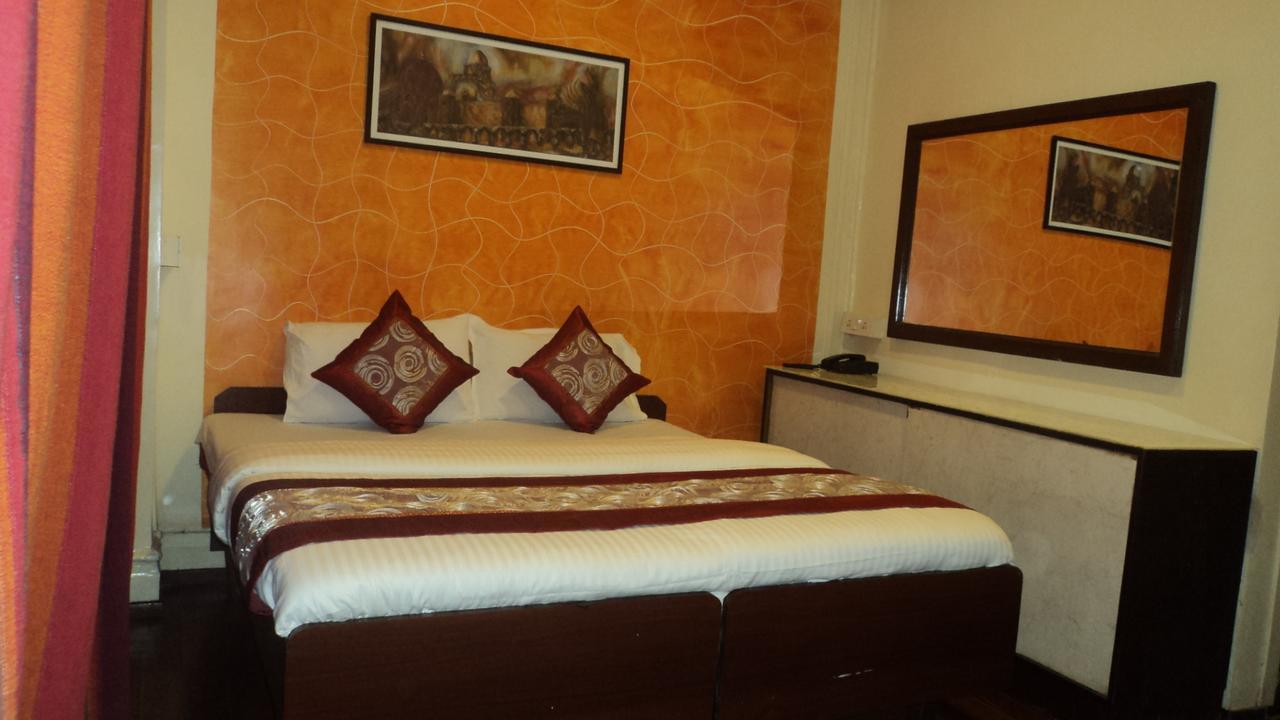 Benazeer Hotel Mumbai Kültér fotó