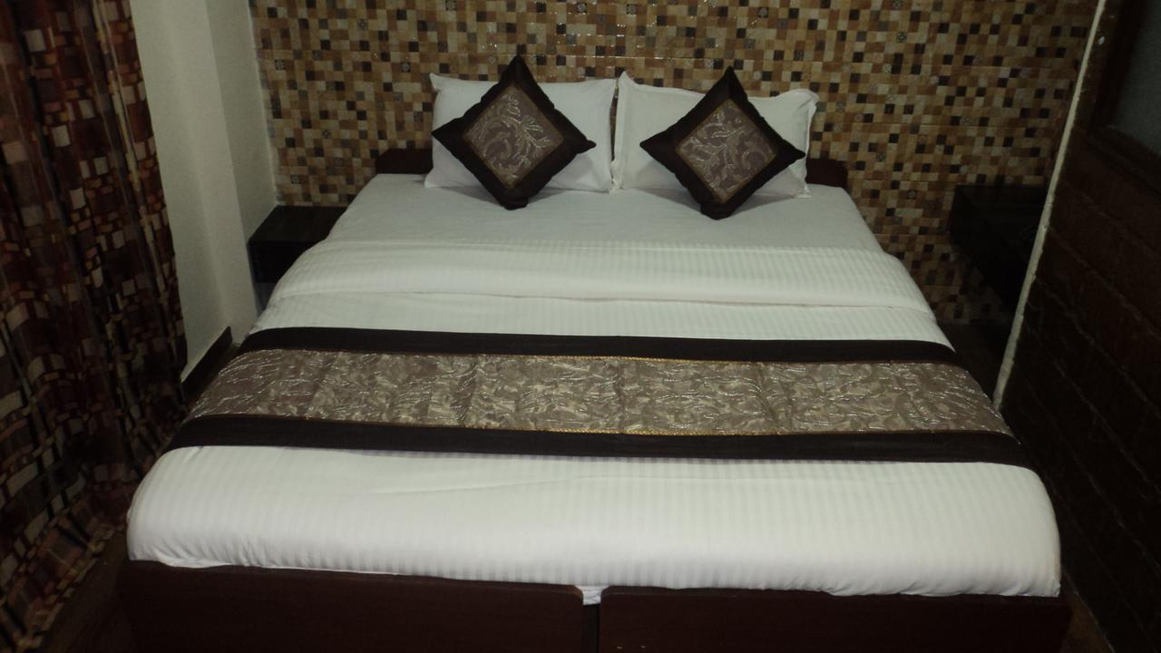 Benazeer Hotel Mumbai Kültér fotó