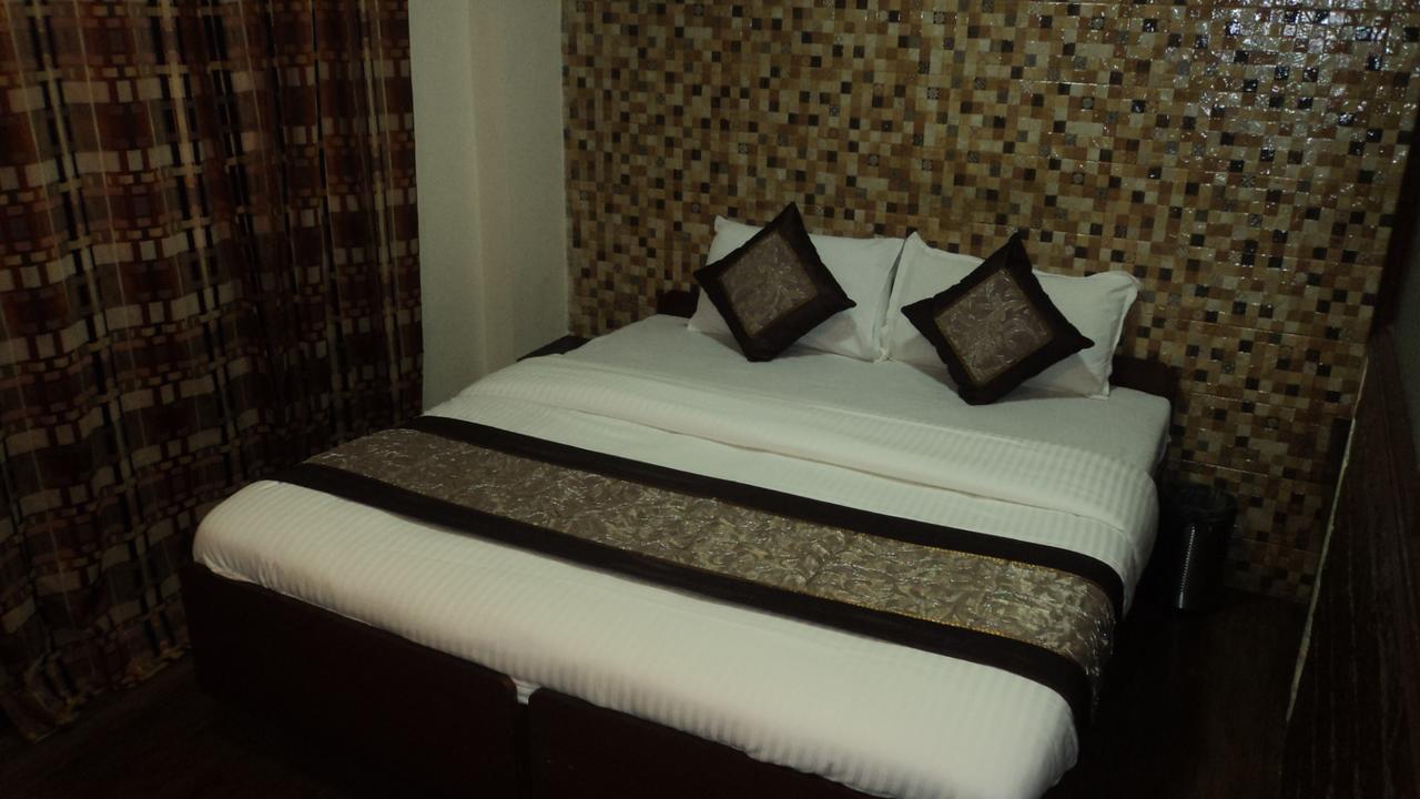 Benazeer Hotel Mumbai Kültér fotó