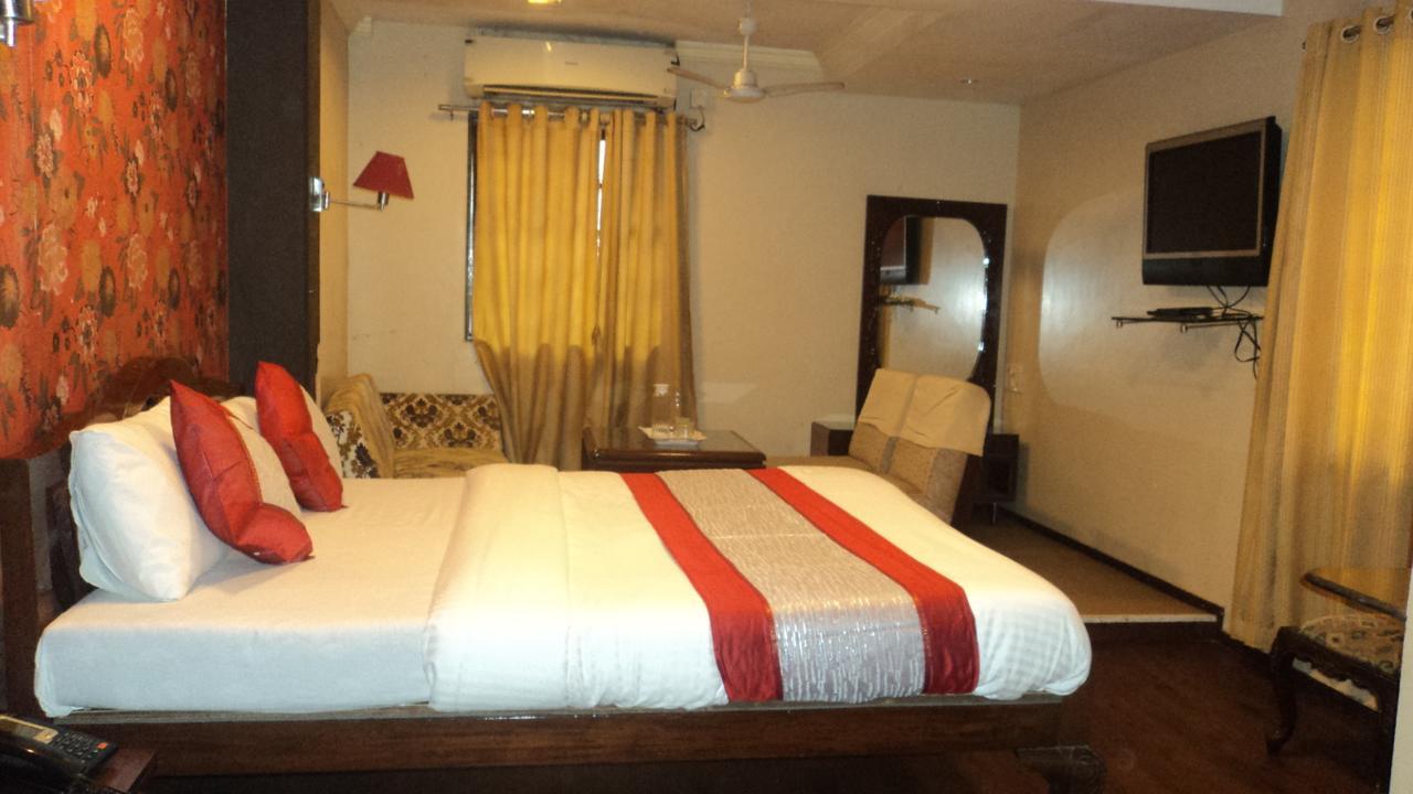 Benazeer Hotel Mumbai Kültér fotó