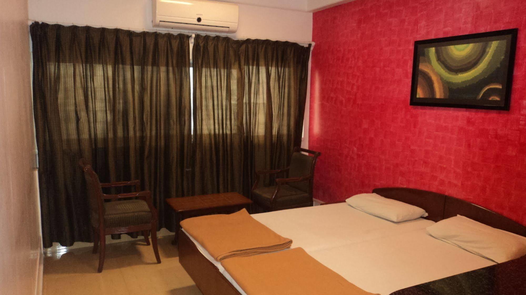 Benazeer Hotel Mumbai Kültér fotó